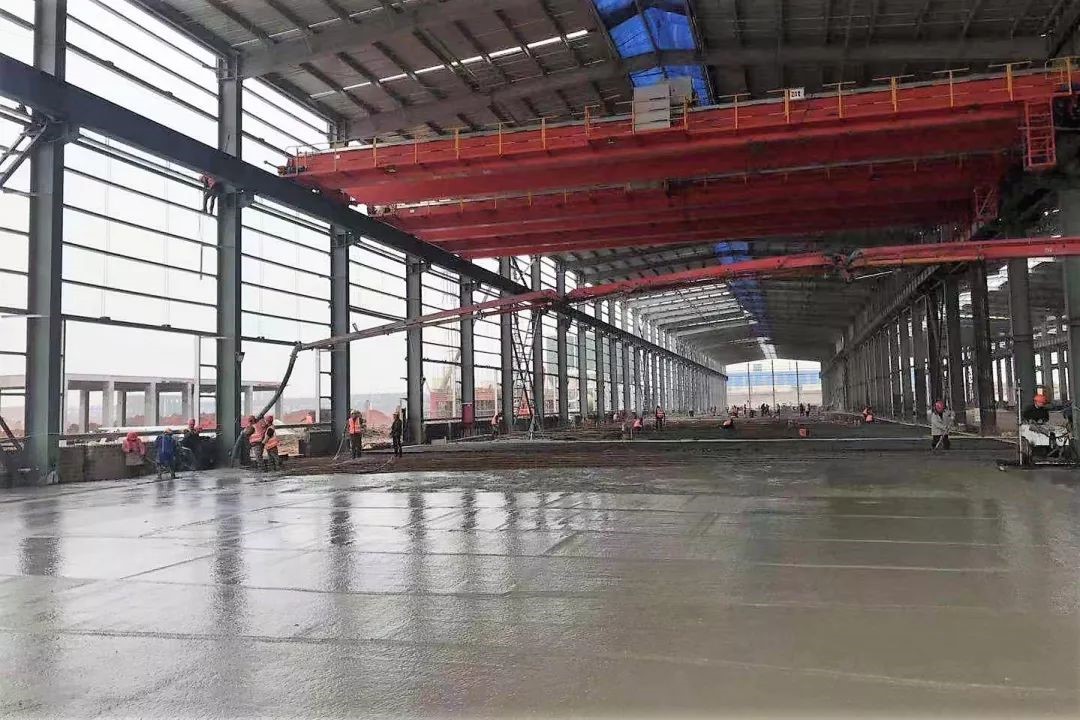 長智建工1#廠房進入地面混凝土澆筑階段.jpg 長智建工1#廠房進入地面混凝土澆筑階段.jpg