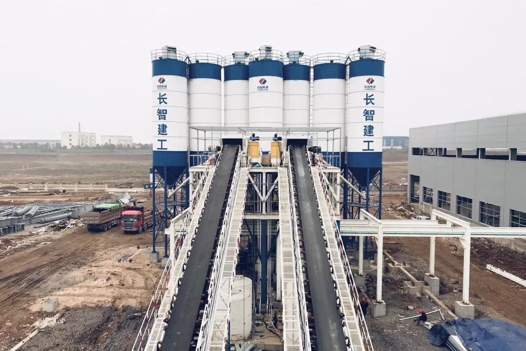 長智公司裝配式預(yù)制件生產(chǎn)基地試生產(chǎn)成功2.jpg 長智公司裝配式預(yù)制件生產(chǎn)基地試生產(chǎn)成功2.jpg